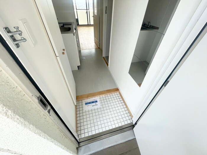 物件内観写真19　(玄関)