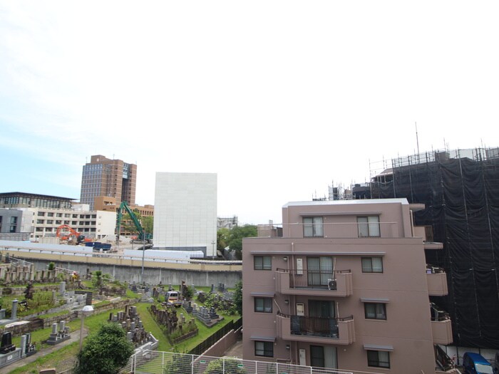 物件内観写真20　(室内からの展望)