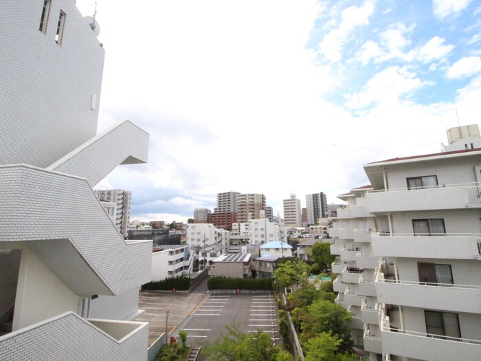 物件内観写真20　(室内からの展望)