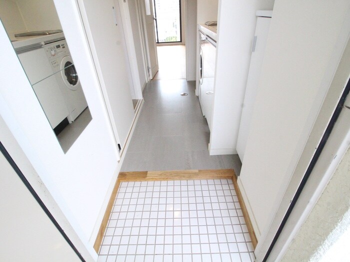 物件内観写真22　(玄関)