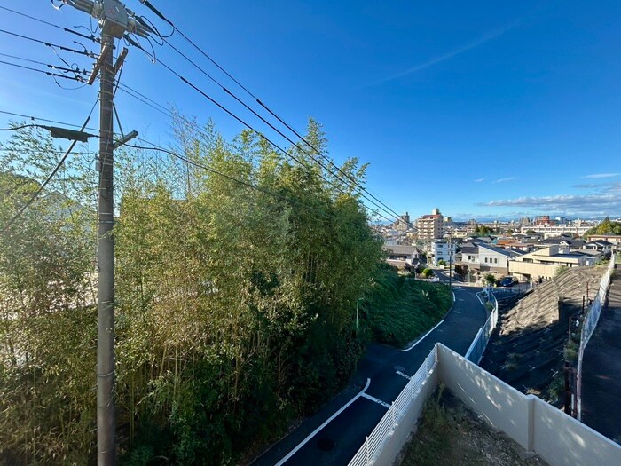 物件内観写真22　(室内からの展望)