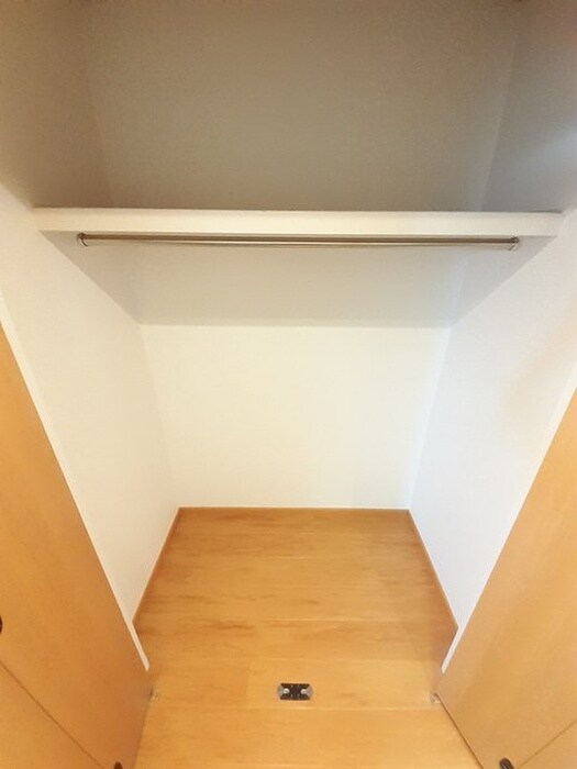 物件内観写真10　(収納)