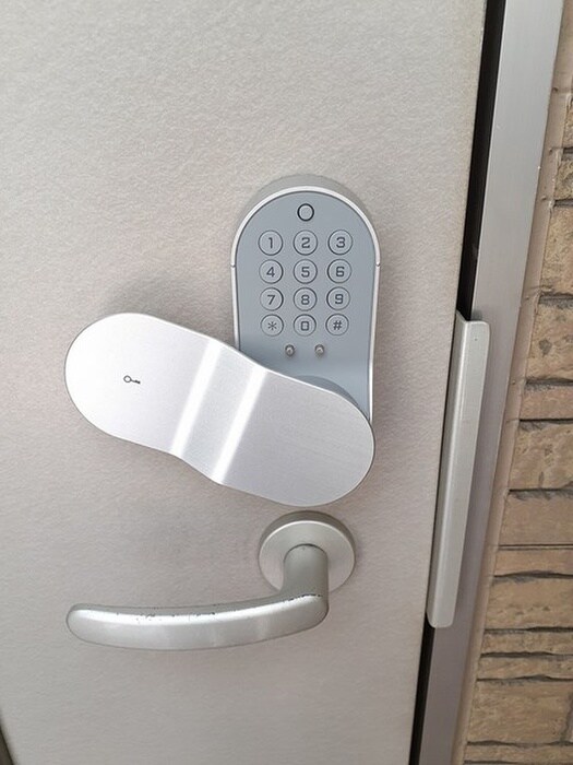 物件内観写真16　(玄関)