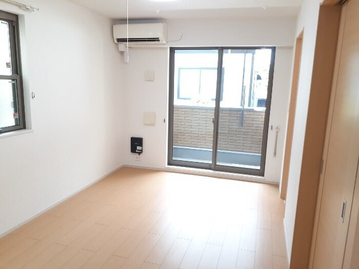 物件内観写真4　(居室)