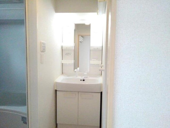 物件内観写真8　(洗面)