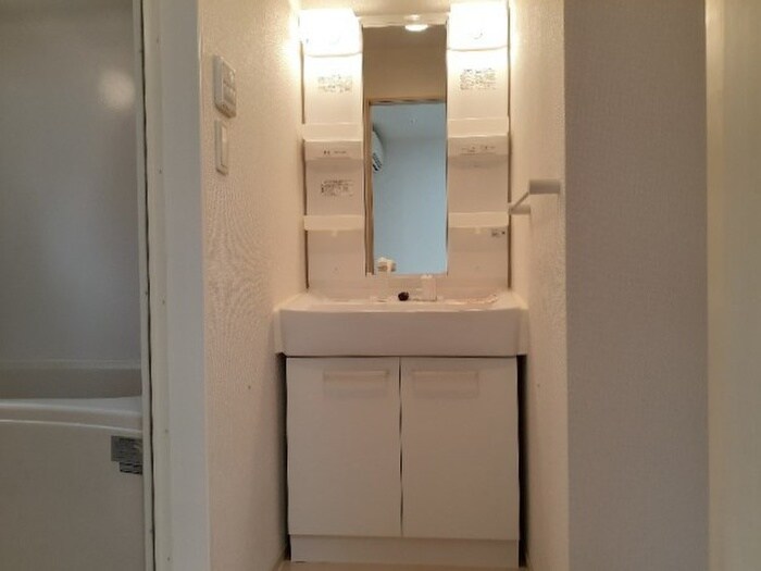 物件内観写真9　(洗面)