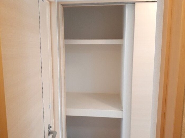 物件内観写真16　(収納)