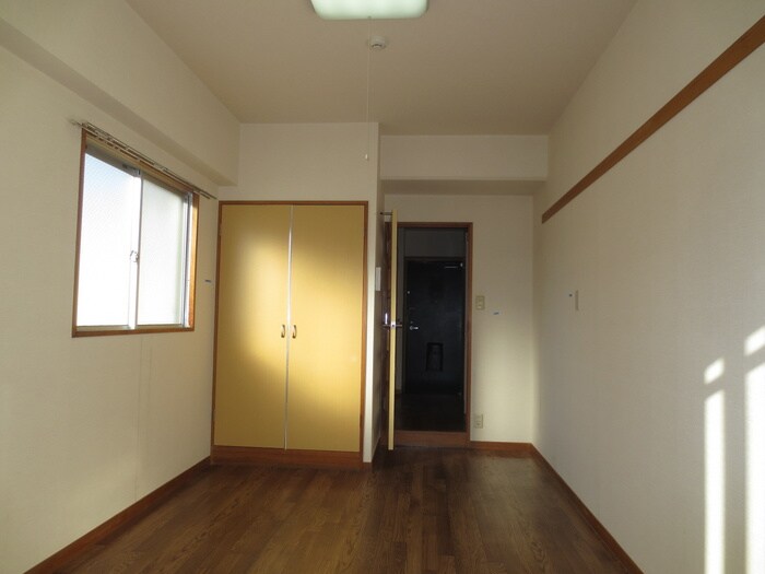 物件内観写真8　(居室)