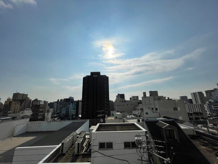 物件内観写真17　(室内からの展望)