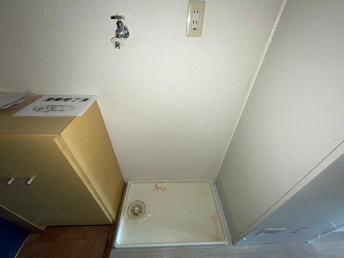 物件内観写真19　(洗濯機置場)