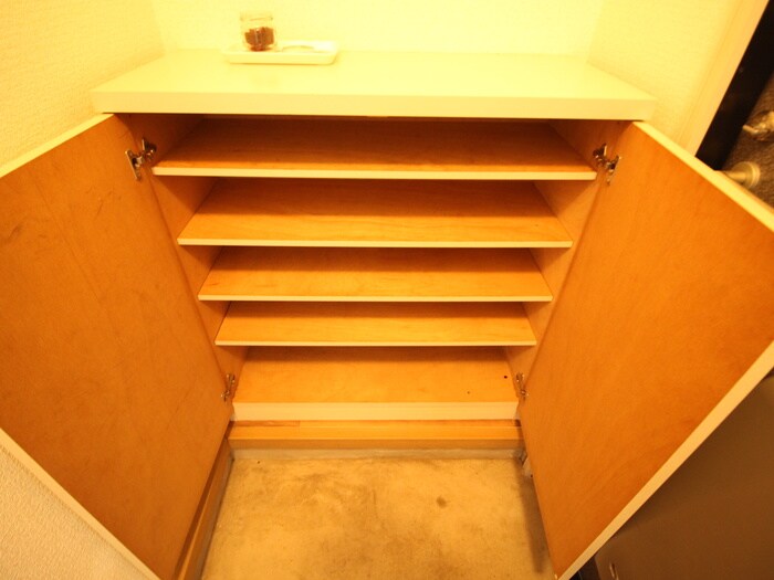 物件内観写真15　(収納)