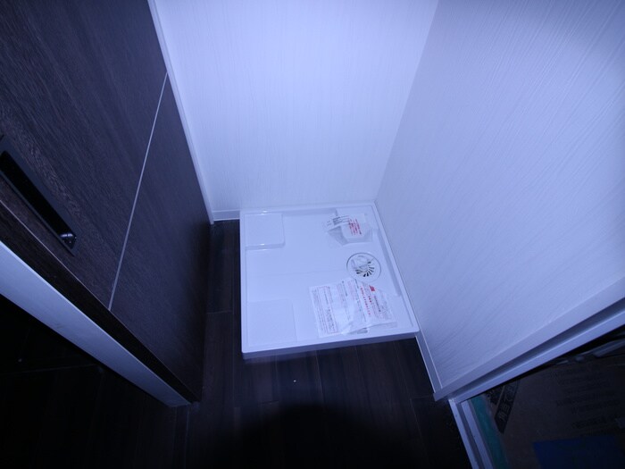 物件内観写真9　(洗濯機置場)