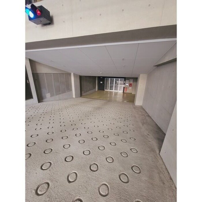 物件外観写真4　(駐車場)