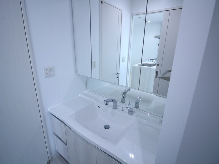 物件内観写真11　(洗面)