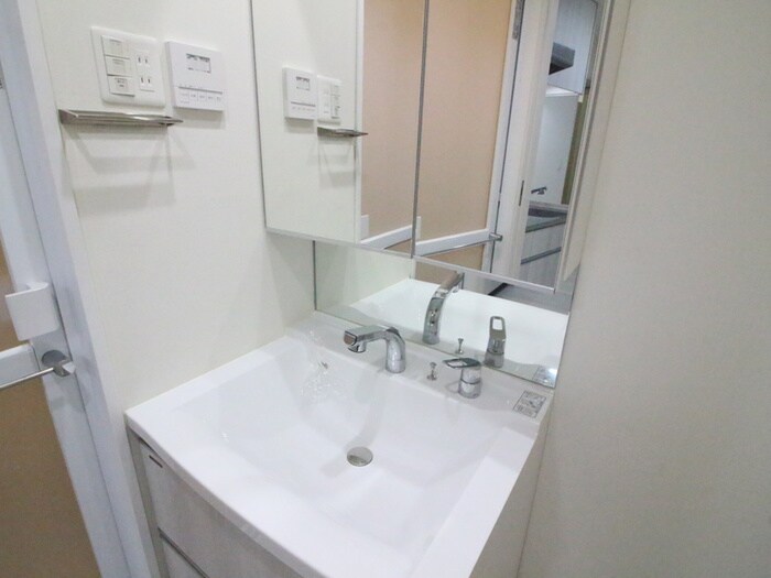 物件内観写真12　(洗面)