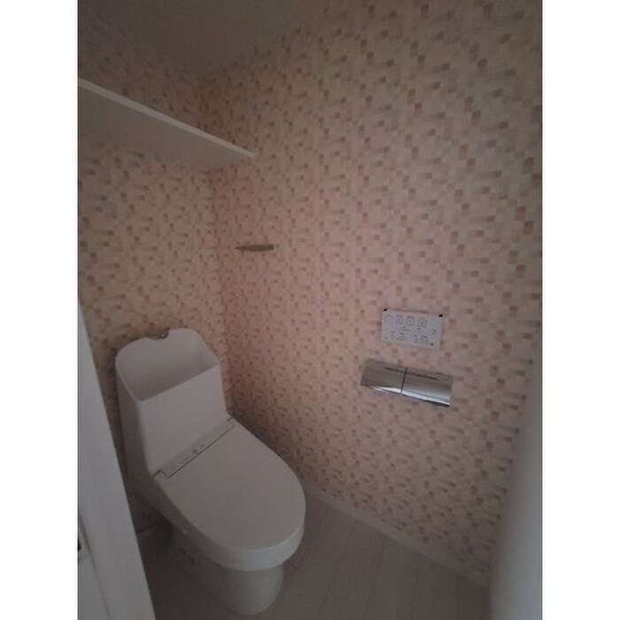 物件内観写真15　(トイレ)