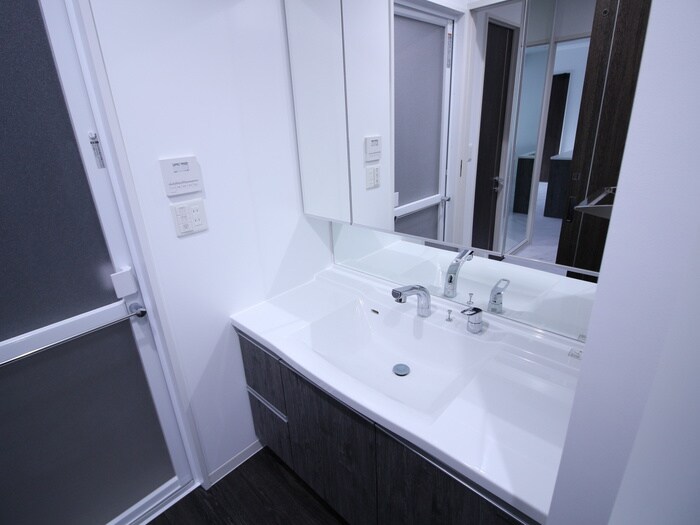 物件内観写真15　(洗面)