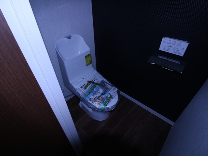 物件内観写真15　(トイレ)