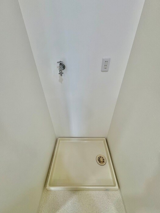 物件内観写真13　(洗濯機置場)