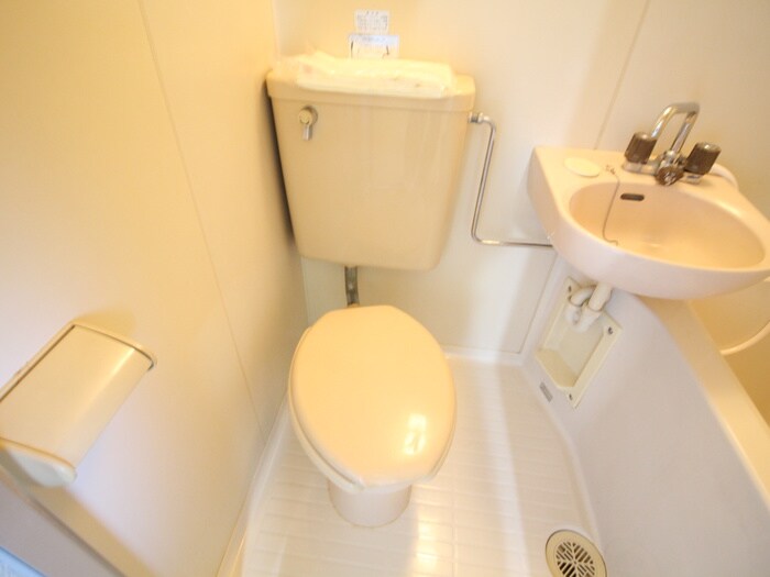 物件内観写真12　(トイレ)