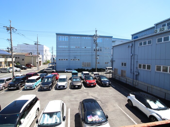 物件内観写真17　(室内からの展望)