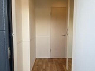 物件内観写真5　(玄関)