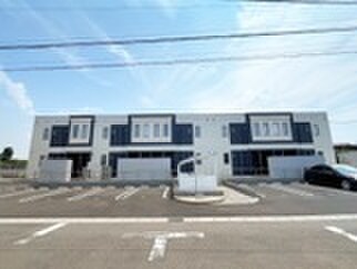 物件外観写真3　(駐車場)