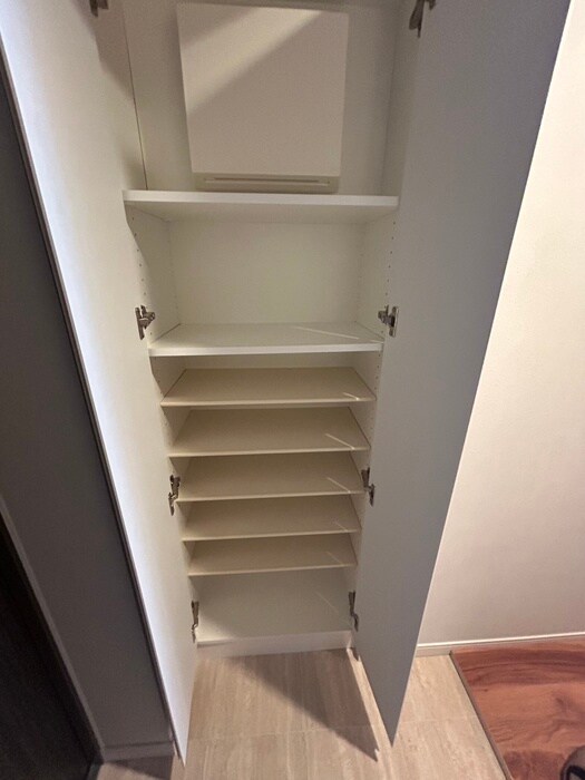 物件内観写真3　(靴箱)