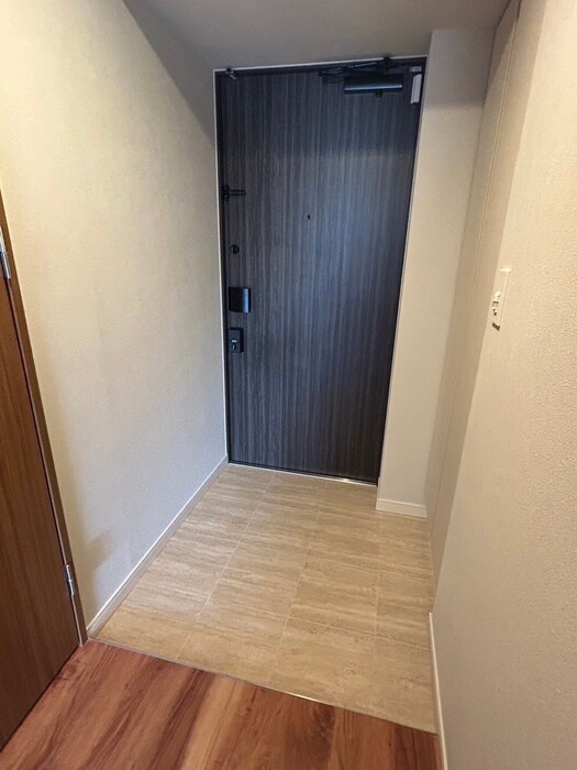 物件内観写真17　(玄関)