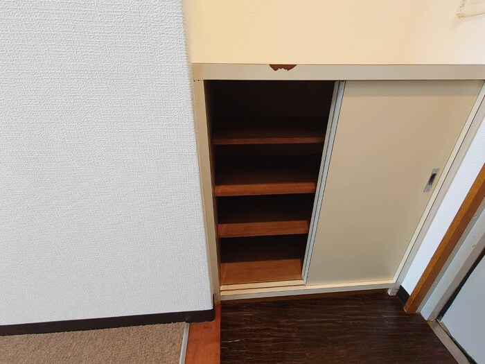 物件内観写真12　(靴箱)
