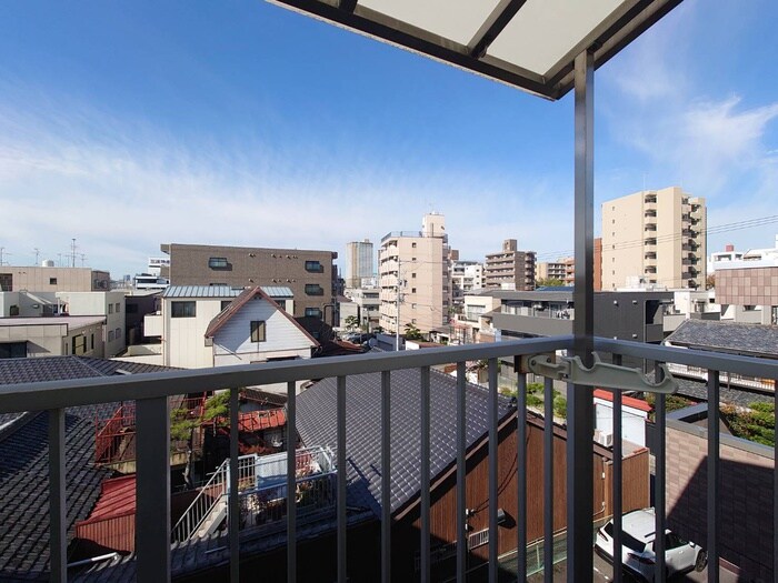 物件内観写真16　(室内からの展望)