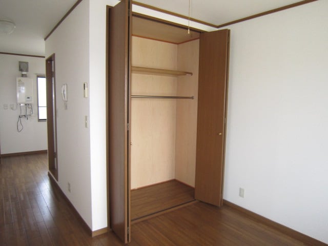 物件内観写真7　(収納)
