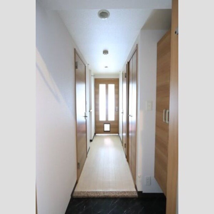 物件内観写真15　(廊下)