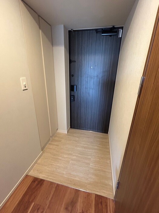 物件内観写真18　(玄関)