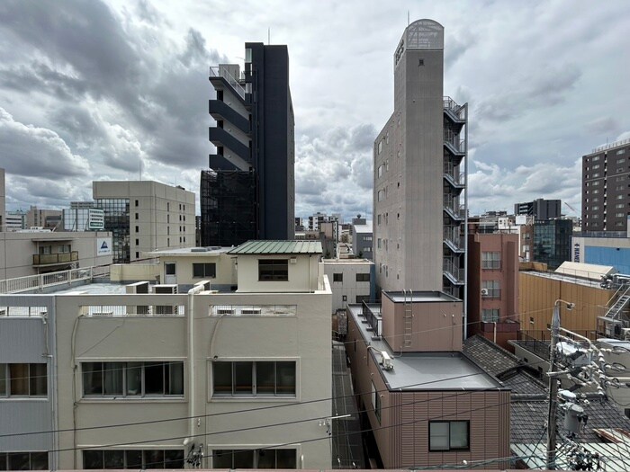 物件内観写真22　(室内からの展望)