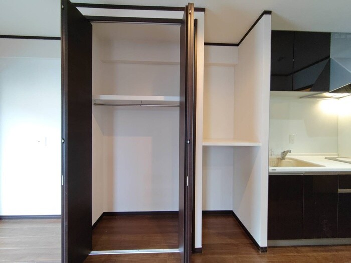 物件内観写真9　(収納)