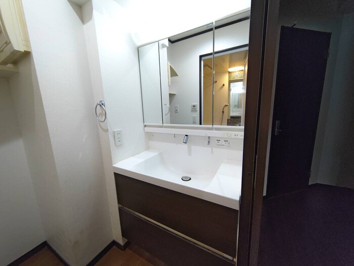 物件内観写真16　(洗面)
