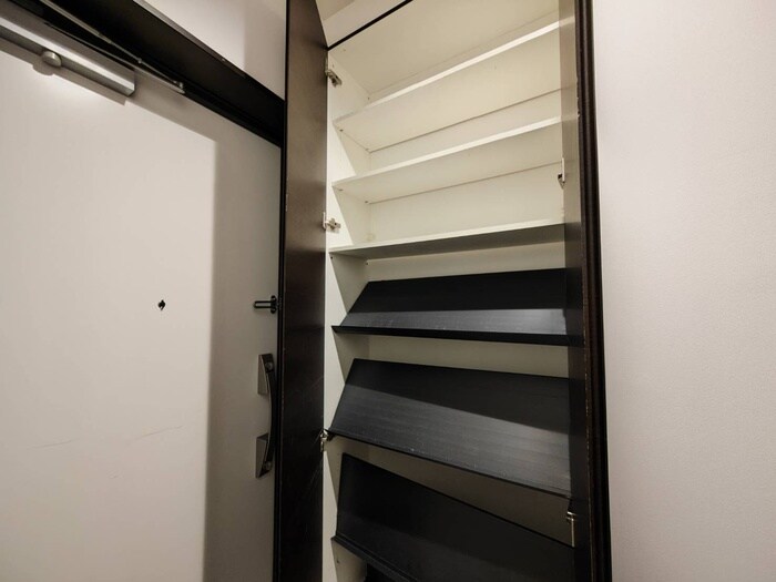 物件内観写真20　(靴箱)