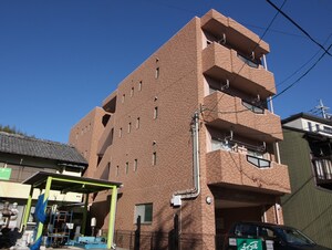 尾崎花崗マンション外観写真