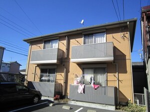 クレ－ル高畑外観写真