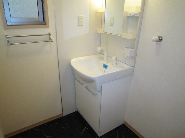 物件内観写真14　(洗面)