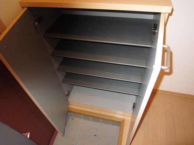 物件内観写真16　(靴箱)