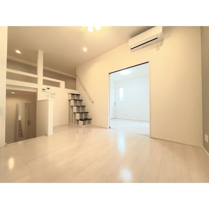 物件内観写真5　(居室)