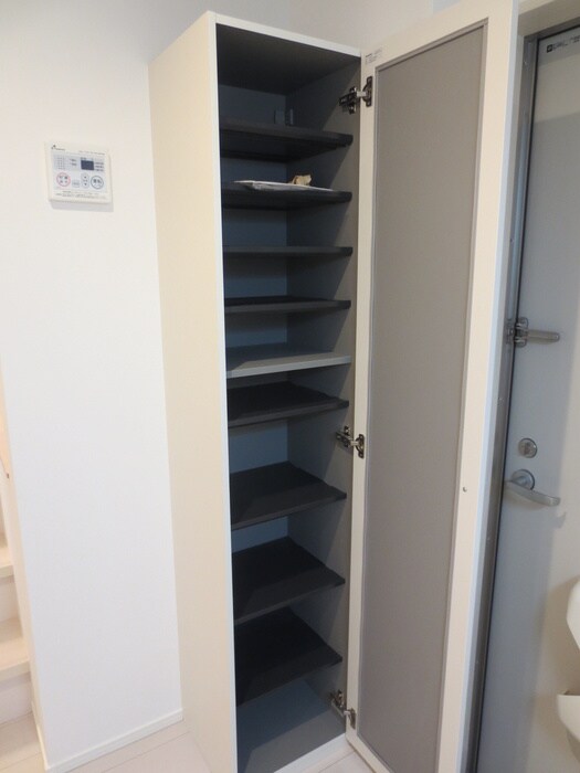 物件内観写真18　(靴箱)