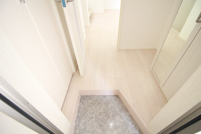 物件内観写真17　(玄関)
