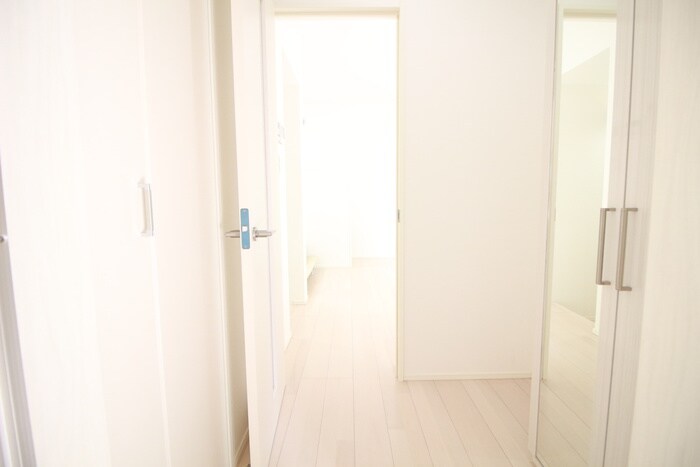 物件内観写真18　(廊下)