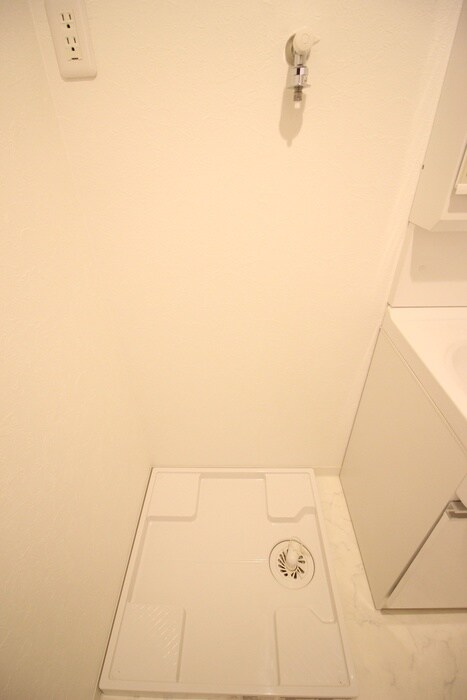 物件内観写真11　(洗濯機置場)