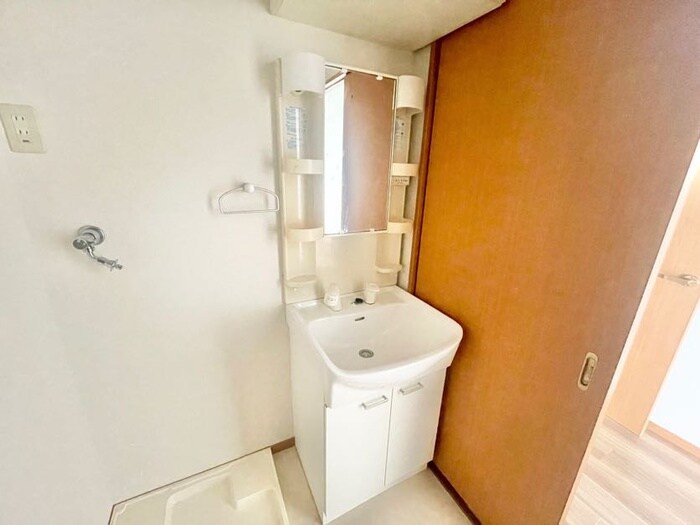 物件内観写真11　(洗面)