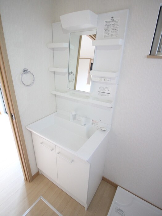 物件内観写真7　(洗面)