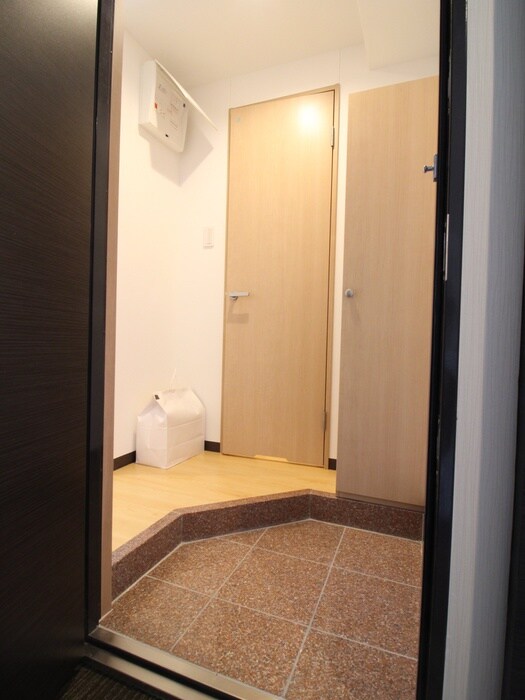 物件内観写真14　(玄関)